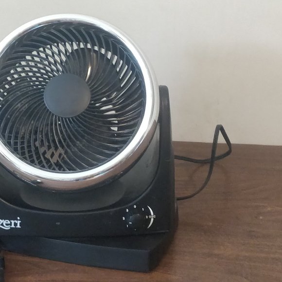Portable Desk and/or Floor Fans - Picture 4 of 4